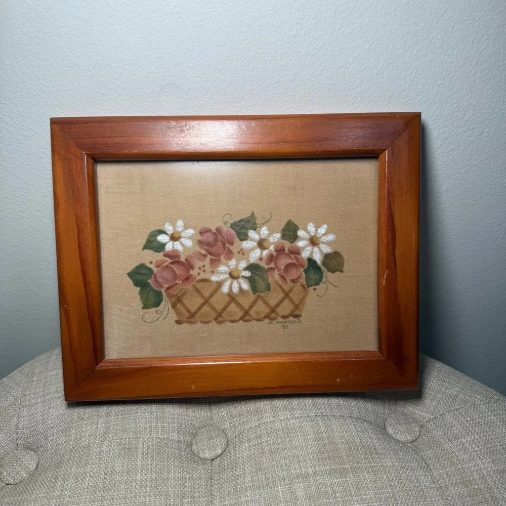 Vintage 1983 Theorem Painting Folk Art Roses Daisies Basket Signed‎ M Hornbeck